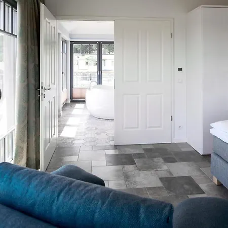 In By Interhome *