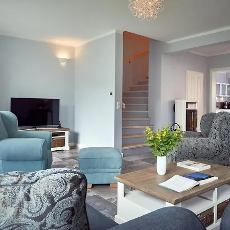 In By Interhome *